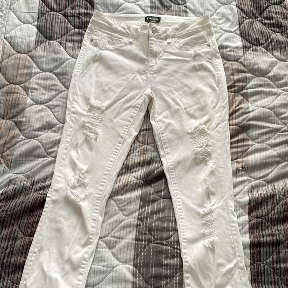 white ripped jeans. size small - Picture 1 of 1